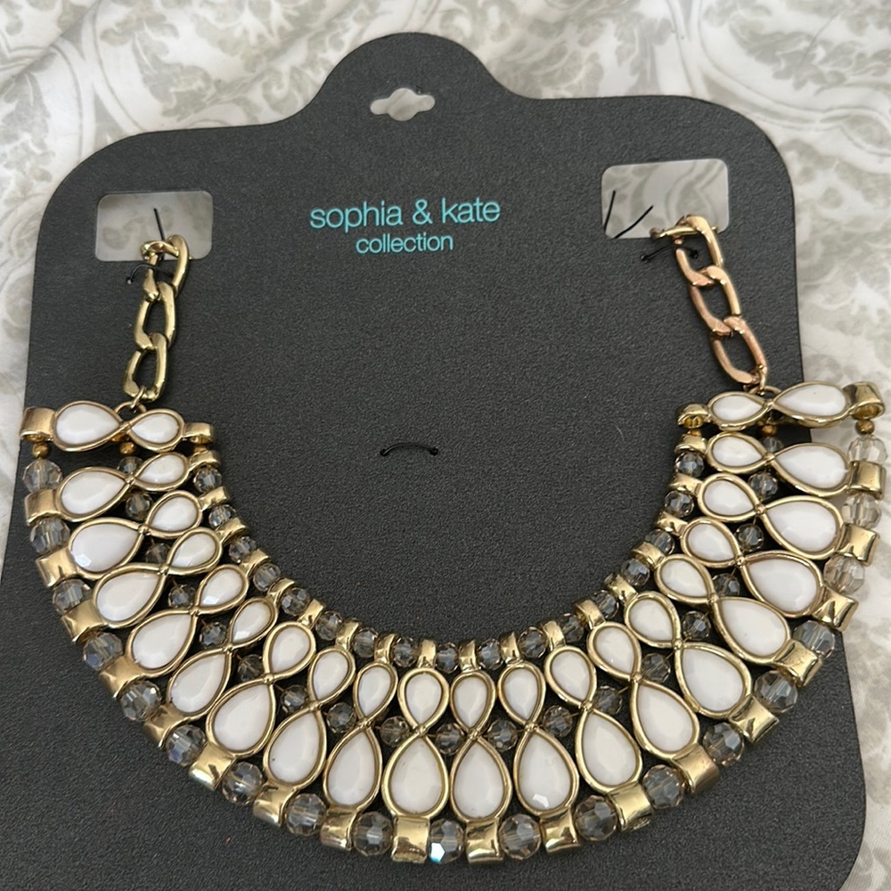 Fashion necklace